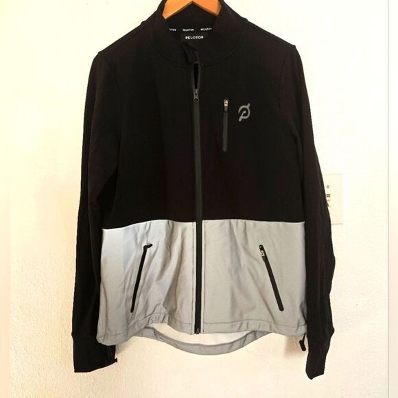 Peloton Reflective Active Jacket Size Large In Black - Picture 2 of 10